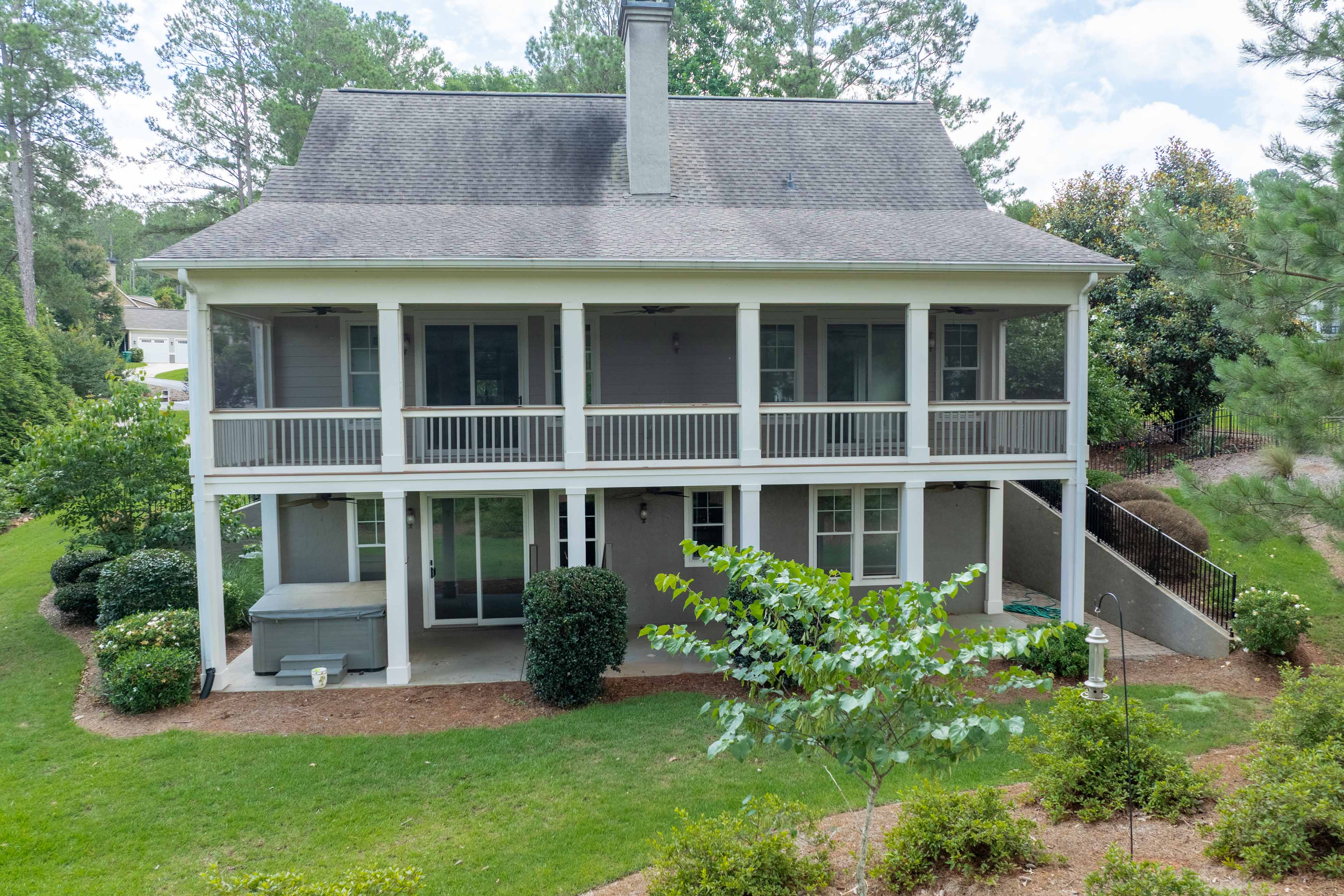 1080 Club Pointe Circle image 2